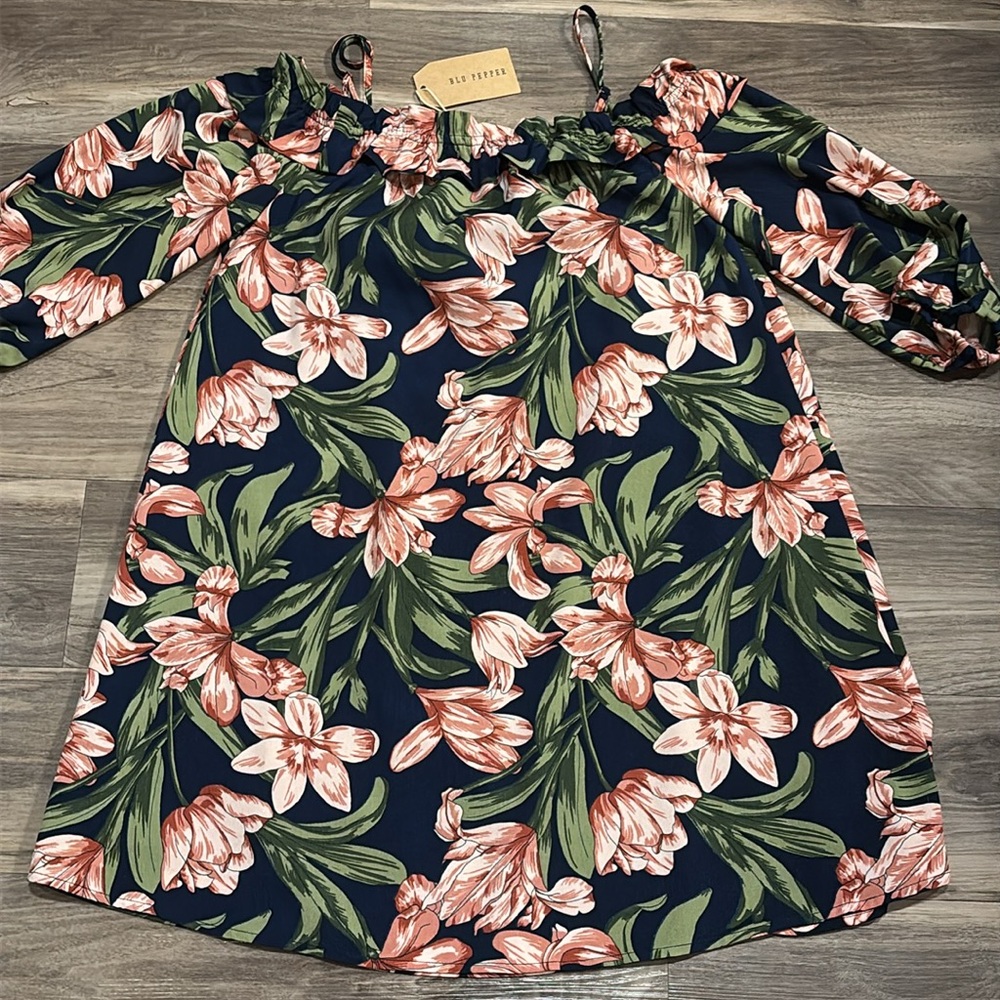 11. **NWT** Blu Pepper Floral Dress - Picture 3 of 7